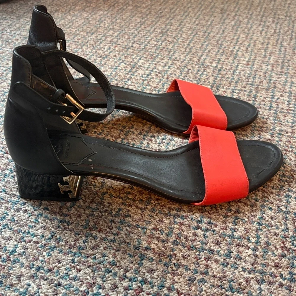 Tory Burch Two tone Finley sandals sz 10.5